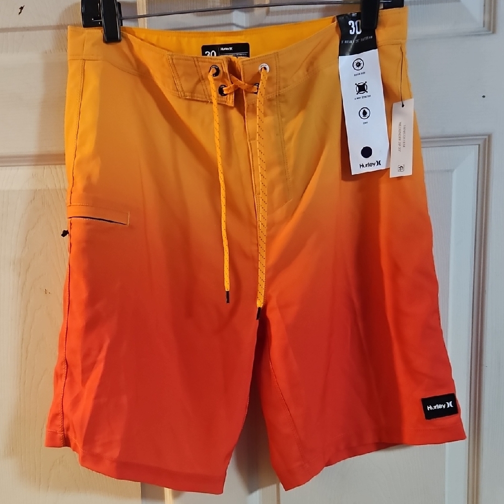 Hurley Men's Weekender Zip 20"Boardshorts: ORANGE/RED: NEW WITH TAGS: SIZE 30
